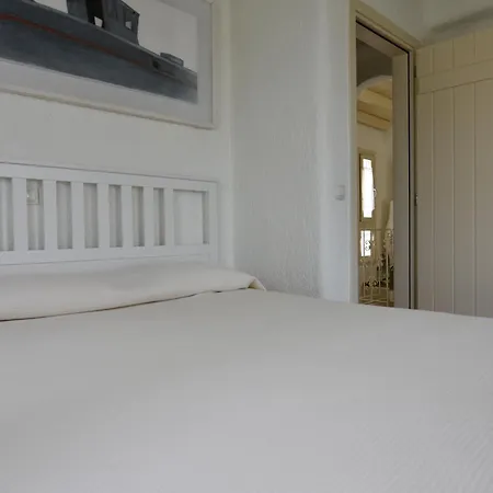 Luxury Kea With Private Pool, Basketball Court & Stunning Views Near The Port * Vourkárion