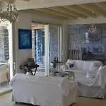 Βίλα Luxury Kea With Private Pool, Basketball Court & Stunning Views Near The Port Vourkárion