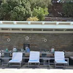 Luxury Kea With Private Pool, Basketball Court & Stunning Views Near The Port Vourkárion