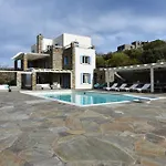 Luxury Kea With Private Pool, Basketball Court & Stunning Views Near The Port Vourkárion